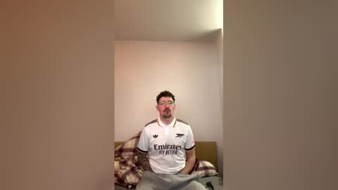 Snapshot of damo111694 chatting on 03.04.26 damo111694 online show from 03.04.26