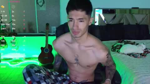 Snapshot of damon_333 chatting on 11.08.25 Damon online show from 11.08.25