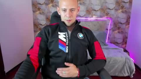 Snapshot of damon_baker0 chatting on 06.18.26 Damon bakert online show from 06.18.26