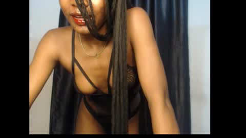 Snapshot of damsel8 chatting on 02.18.26 leah online show from 02.18.26