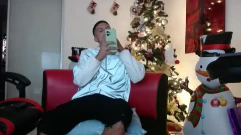 Snapshot of damyan_2003 chatting on 12.06.24 damyan_2003 online show from 12.06.24