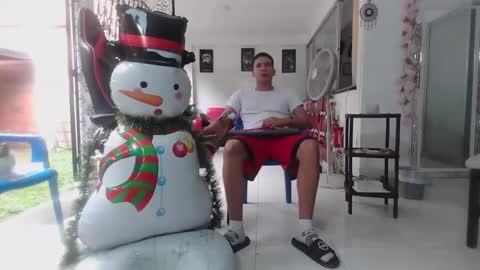 Snapshot of damyan_2003 chatting on 01.05.25 damyan_2003 online show from 01.05.25