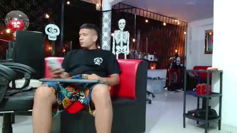 Snapshot of damyan_2003 chatting on 11.05.25 damyan_2003 online show from 11.05.25