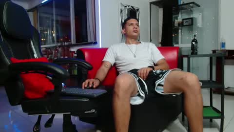 damyan_2003 online show from 11.22.25