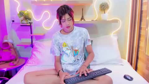 D A N online show from 10.14.25