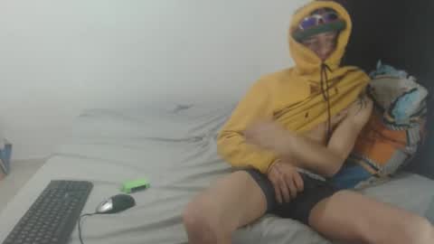 Snapshot of dan_jonson15 chatting on 10.23.25 dan_jonson15 online show from 10.23.25