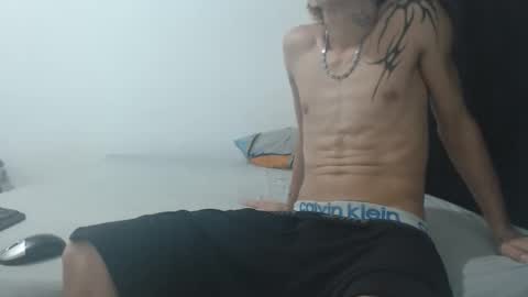 Snapshot of dan_jonson15 chatting on 10.24.25 dan_jonson15 online show from 10.24.25