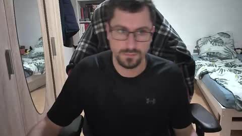 Snapshot of dan_the_man405 chatting on 11.17.25 King Dan online show from 11.17.25