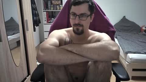 Snapshot of dan_the_man405 chatting on 12.04.25 King Dan online show from 12.04.25