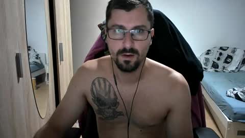 Snapshot of dan_the_man405 chatting on 07.24.26 King Dan online show from 07.24.26