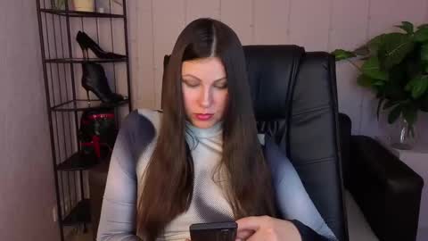 Dana Dom online show from 03.26.26