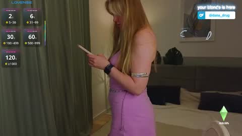 Snapshot of dana_love0 chatting on 09.24.25 Dana online show from 09.24.25