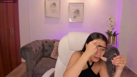 Snapshot of danaa_rouse chatting on 10.04.25 danaa_rouse online show from 10.04.25