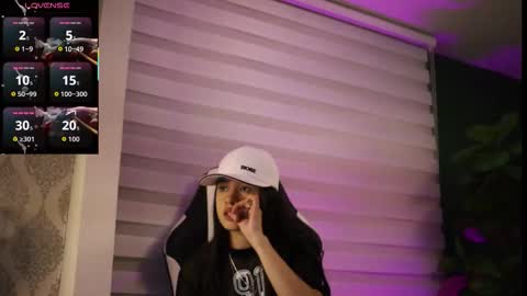 Snapshot of danaa_rouse chatting on 11.13.25 danaa_rouse online show from 11.13.25