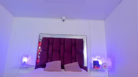    online show from 02.04.25