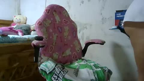 Snapshot of danae01 chatting on 04.19.26 danae01 online show from 04.19.26