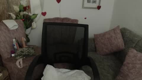 Snapshot of danalaleska chatting on 11.03.25 danalaleska online show from 11.03.25