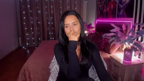 Snapshot of danamiers chatting on 09.30.25 DanaMiers online show from 09.30.25