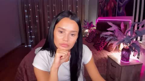 Snapshot of danamiers chatting on 10.09.25 DanaMiers online show from 10.09.25