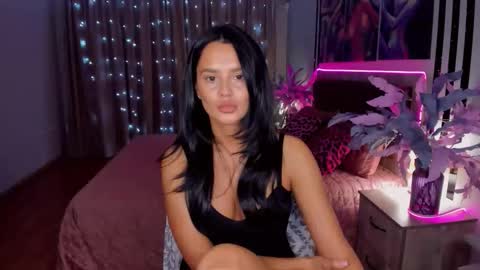 Snapshot of danamiers chatting on 10.15.25 DanaMiers online show from 10.15.25