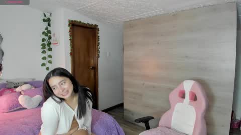 danay_01 online show from 02.20.25