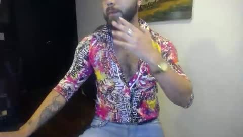 Snapshot of danbury44 chatting on 11.11.25 danbury online show from 11.11.25