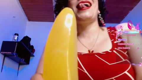 Snapshot of daneshka_naughty chatting on 10.04.25 DANESHKA online show from 10.04.25