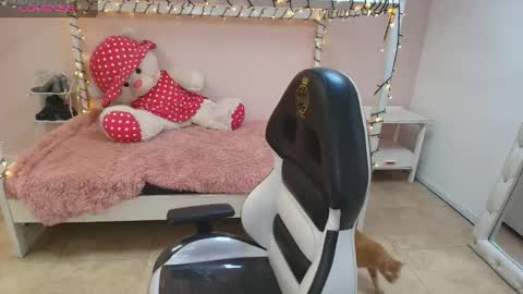 Dani online show from 02.17.25