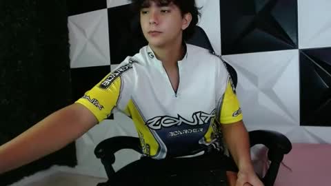 dani_cumboy online show from 12.19.24