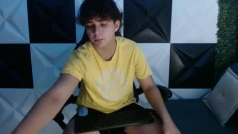 dani_cumboy online show from 01.24.25