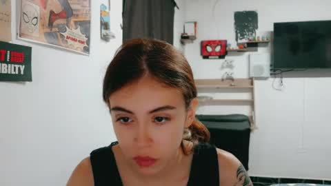 Snapshot of dani_jocelyn chatting on 05.19.26 dani y jocelyn online show from 05.19.26