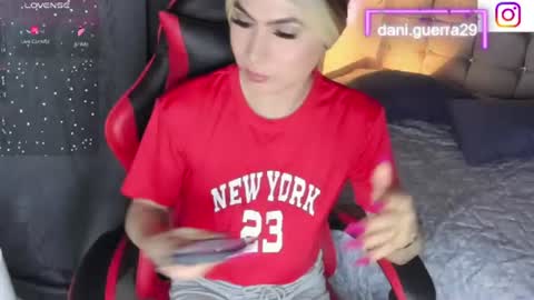 Snapshot of dani_lovet1 chatting on 06.15.26 dani online show from 06.15.26