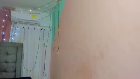 Snapshot of dani_lue chatting on 01.26.25 dani_lue online show from 01.26.25