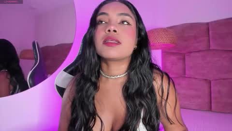   online show from 12.04.25