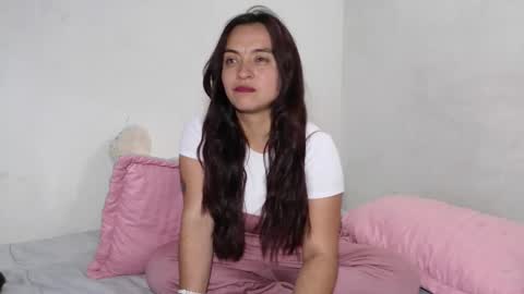 Snapshot of dani_widow chatting on 01.08.25 dani_widow online show from 01.08.25