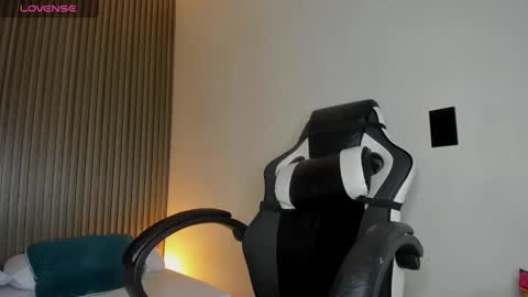 Dania online show from 12.14.25