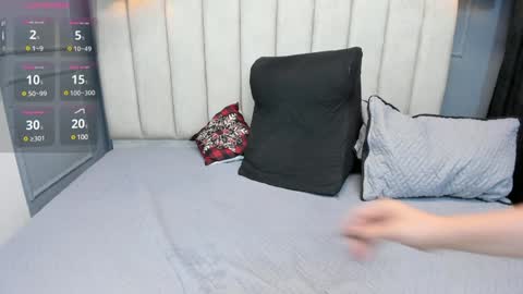 Snapshot of dania_moore_ chatting on 12.20.24 JANE online show from 12.20.24