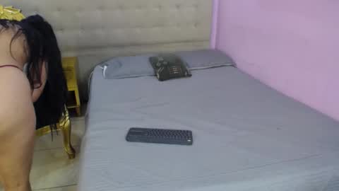 Snapshot of danibloom_ chatting on 02.25.26 Danibloom online show from 02.25.26