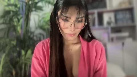 Snapshot of danica_walton chatting on 01.16.25 danica_walton online show from 01.16.25