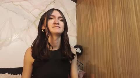 DANI independent model IG online show from 10.15.25