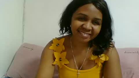 danie80704 online show from 10.25.25