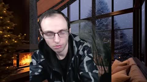 Snapshot of daniel9121 chatting on 12.22.24 Daniel9121 online show from 12.22.24