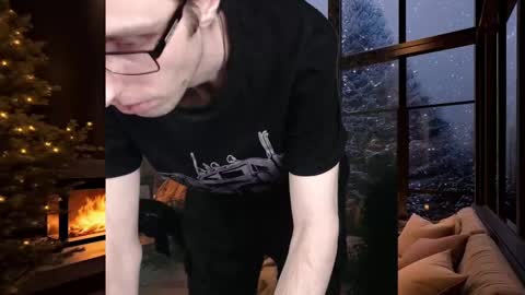 Snapshot of daniel9121 chatting on 12.27.24 Daniel9121 online show from 12.27.24