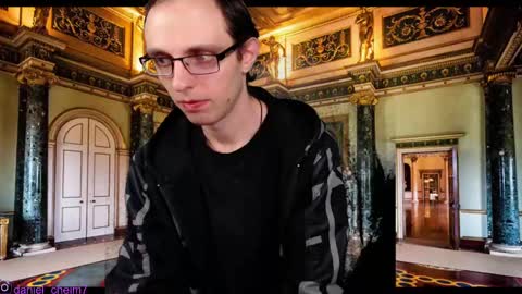 Snapshot of daniel9121 chatting on 02.19.25 Daniel9121 online show from 02.19.25