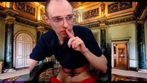 Snapshot of daniel9121 chatting on 03.10.25 Daniel9121 online show from 03.10.25