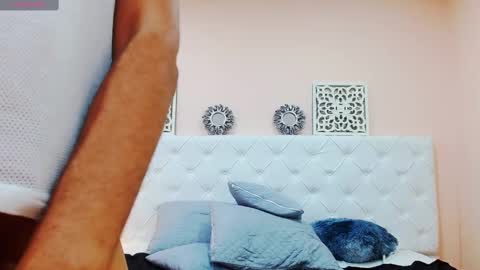 Snapshot of daniel_cohen chatting on 01.11.25 daniel_cohen online show from 01.11.25