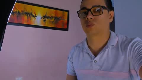 Snapshot of daniel_de_la_rose chatting on 11.04.25 Daniel online show from 11.04.25