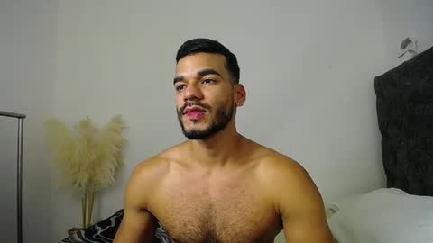 Snapshot of daniel_sherlock chatting on 05.12.26 Daniel Sherlock online show from 05.12.26