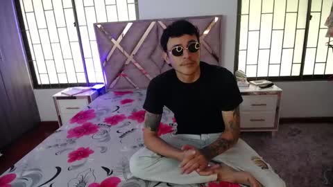 Snapshot of daniel_velez26 chatting on 05.12.26 daniel_velez26 online show from 05.12.26