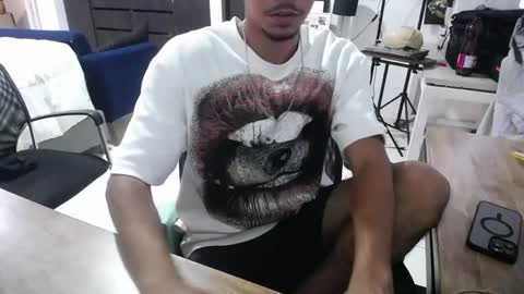 Snapshot of daniel_velez26 chatting on 05.25.26 daniel_velez26 online show from 05.25.26